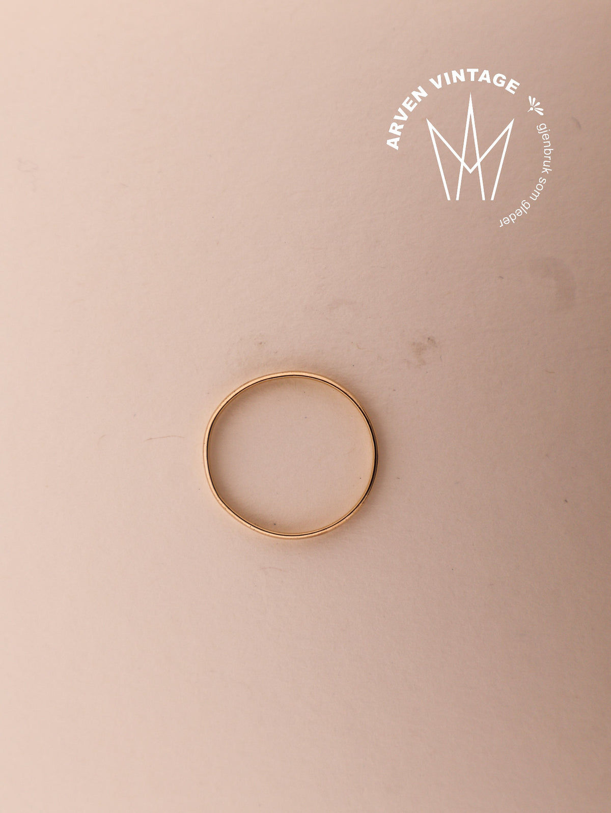 Vintage plain ring yellow gold size 62
