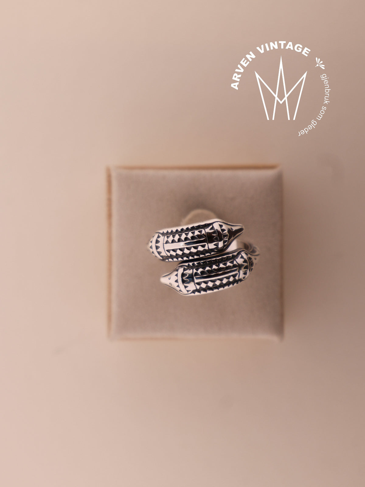 Vintage D-A Saga oksidert sølv ring str56