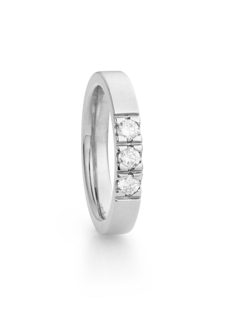 Alliance ring in white gold with diamond