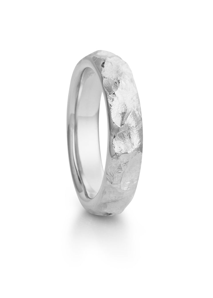 Mountain ring in white gold, gentleman 