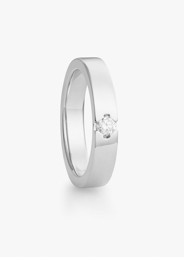 Majestic ring in white gold with diamond, ladies