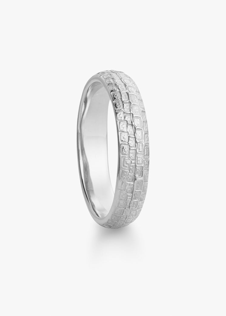 Cobblestone ring in white gold, ladies