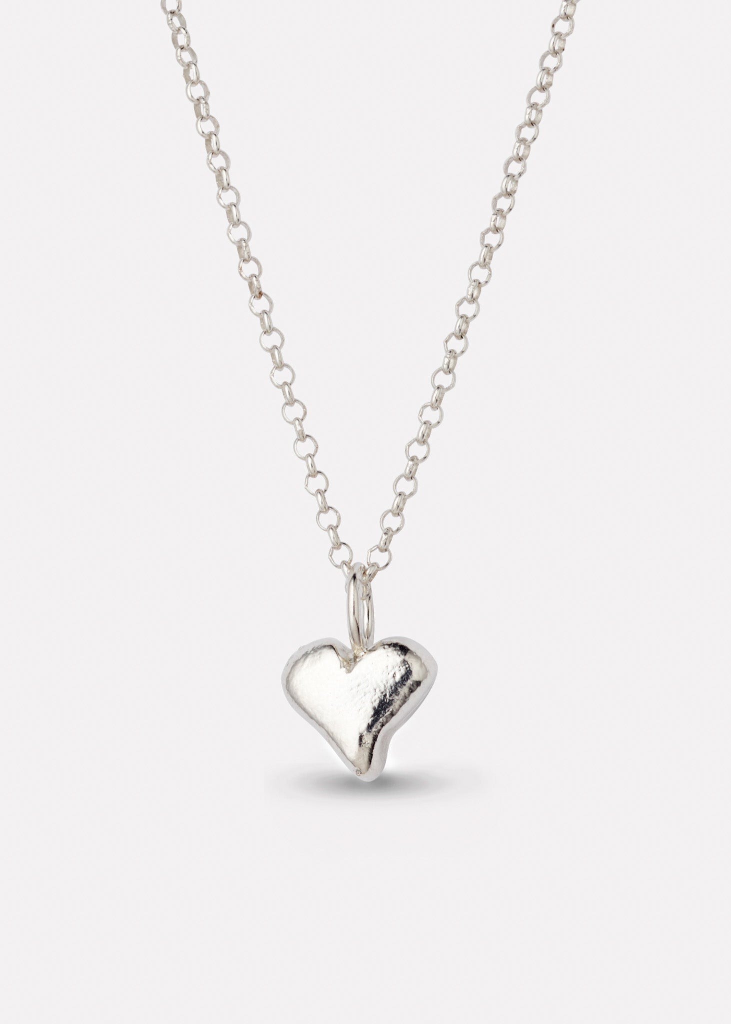 Mia heart necklace medium
