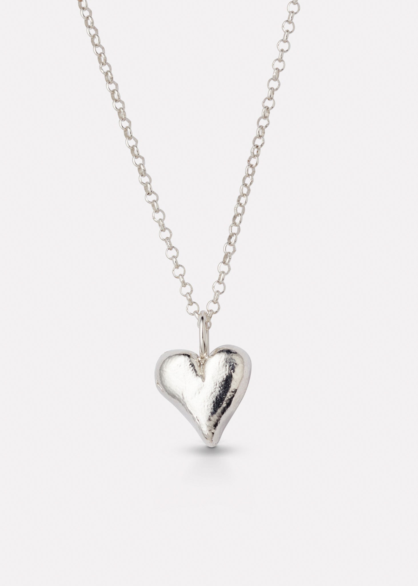 Mia heart pendant in silver with chain, large