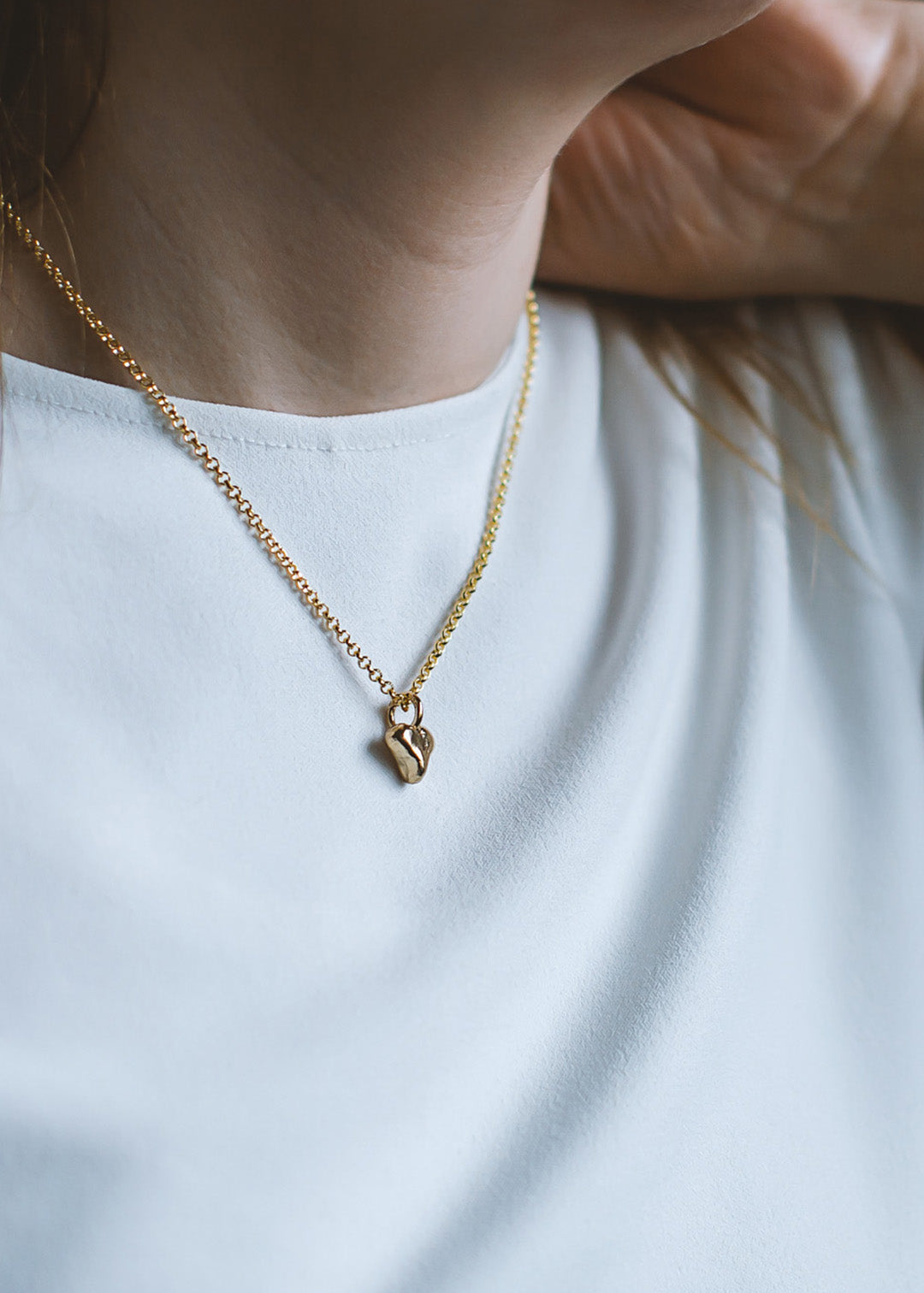 Mia heart gold plated jewelry medium