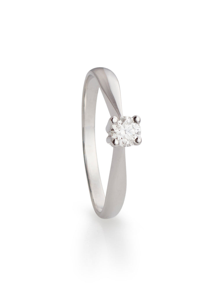 Karin ring in white gold with diamond