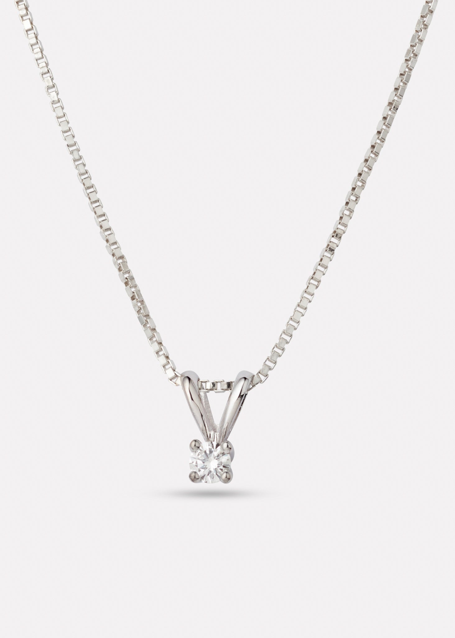 Karin pendant in white gold with diamond