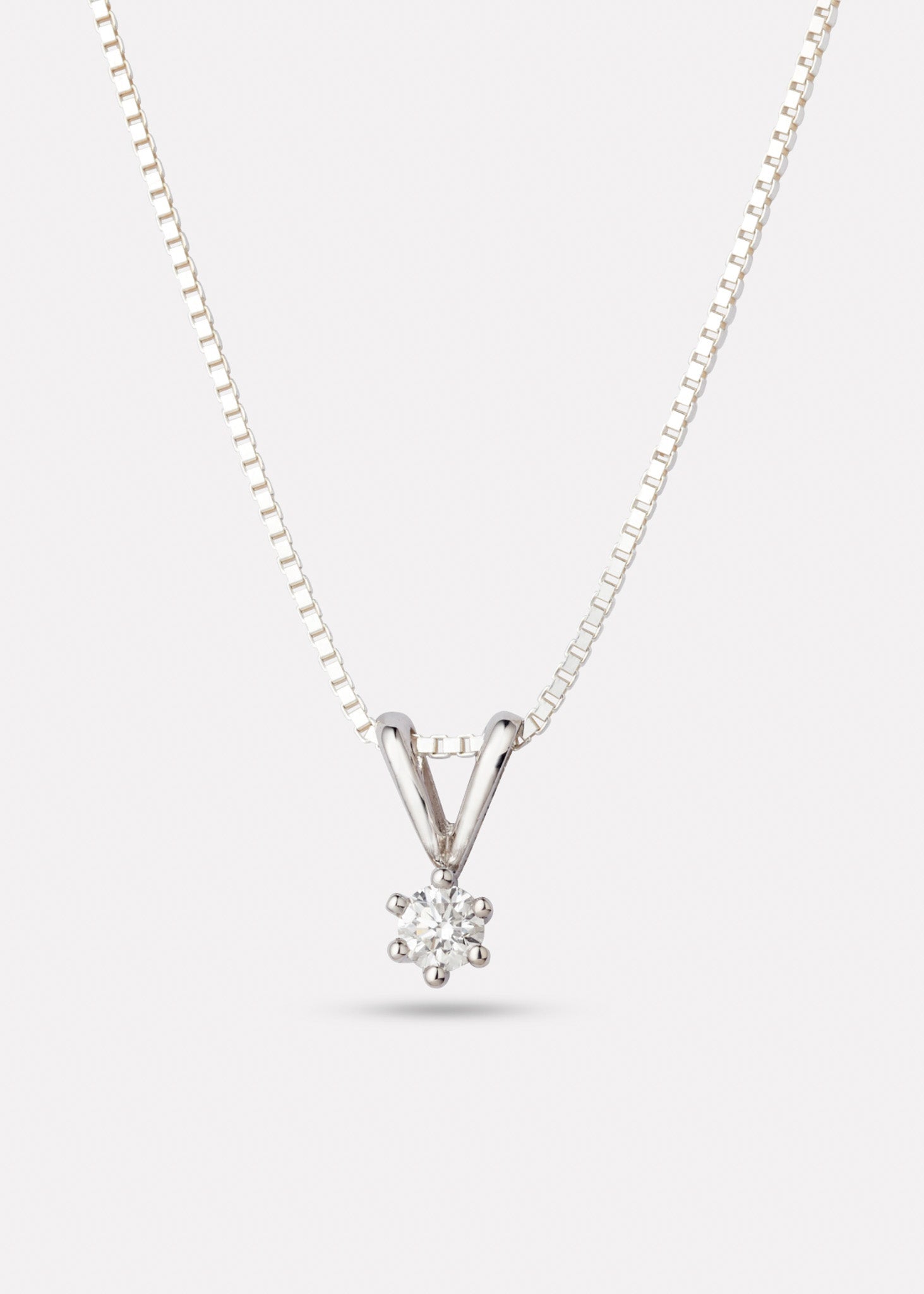 Marthe anheng i hvitt gull med diamant