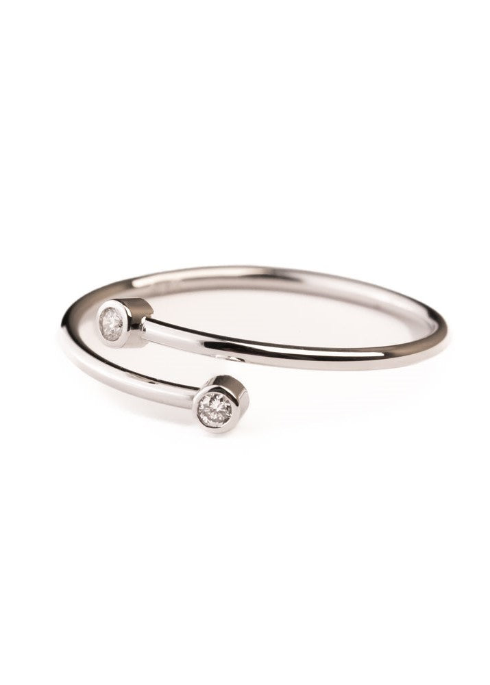 Piccolini Twist ring hvitt gull