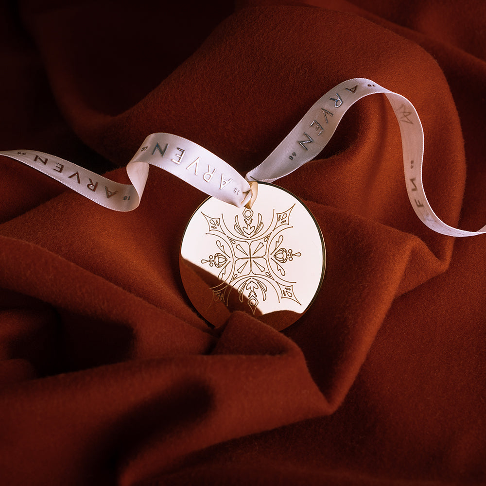 Christmas magic gold colored 7.4 cm 