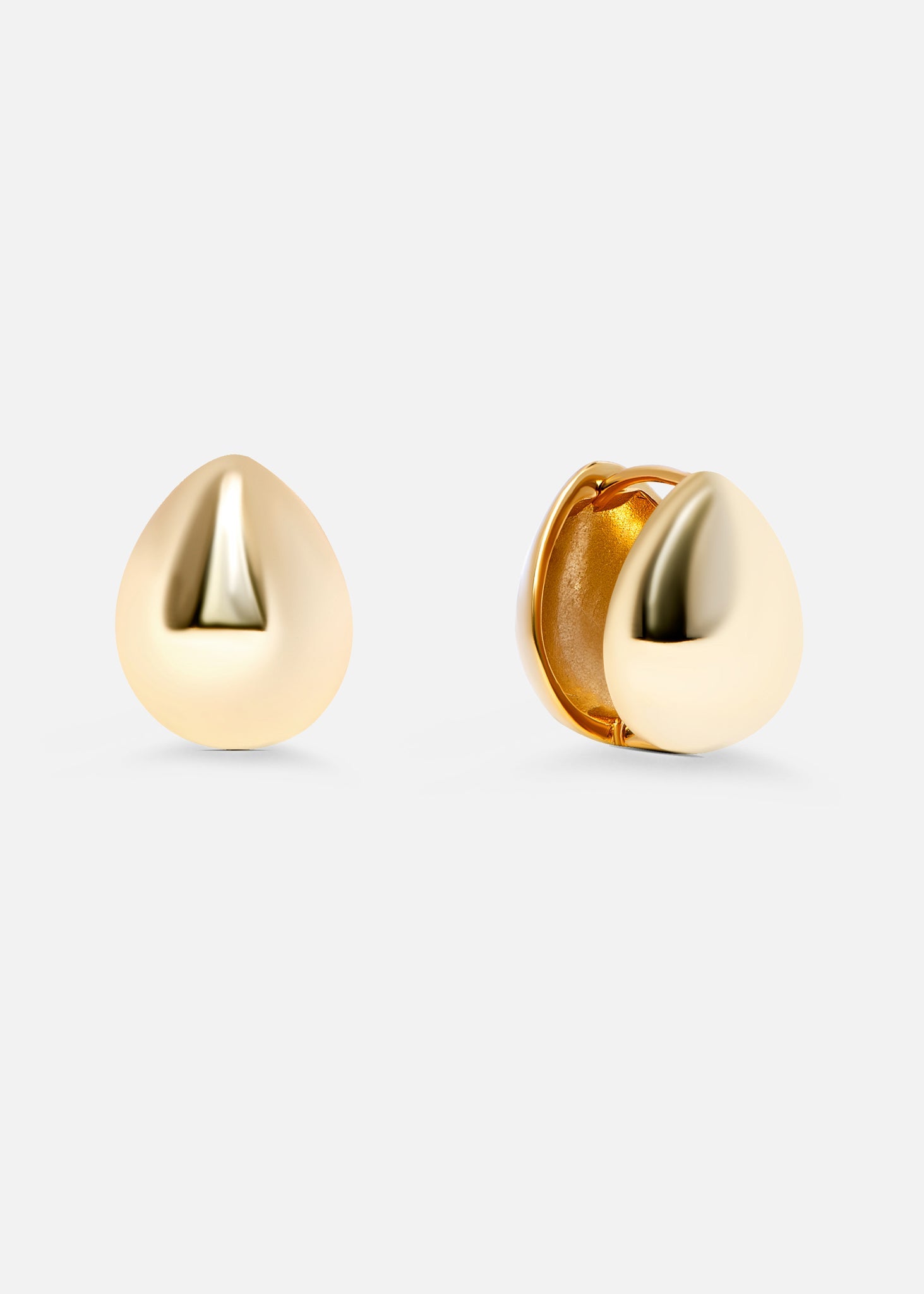Gold drops earrings