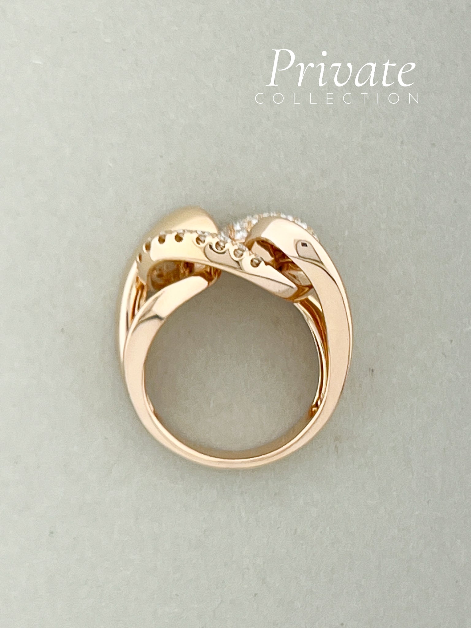 PC Flettering 18K rosè gull med diamanter str 53