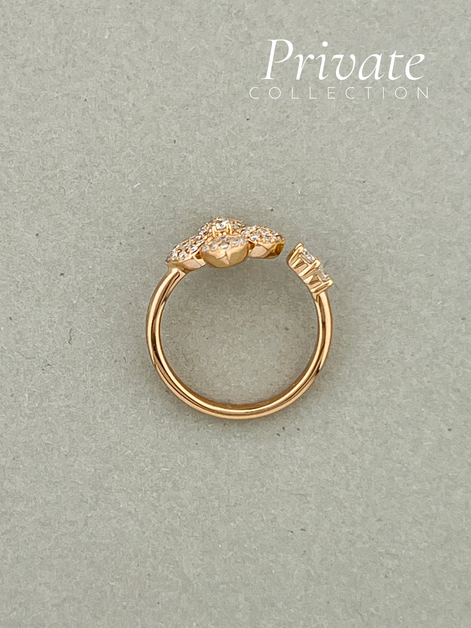 PC Diamantring blomst 18K rosé gull str 49