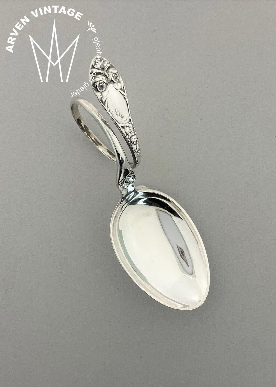 Vintage Opphøyet Rose sukkerskje / strøskje