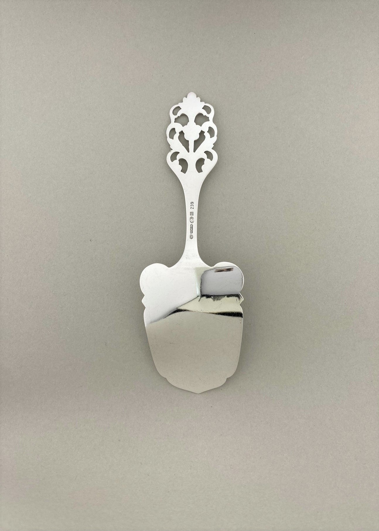 Vintage Viking Rose tomato shovel / macaroon shovel