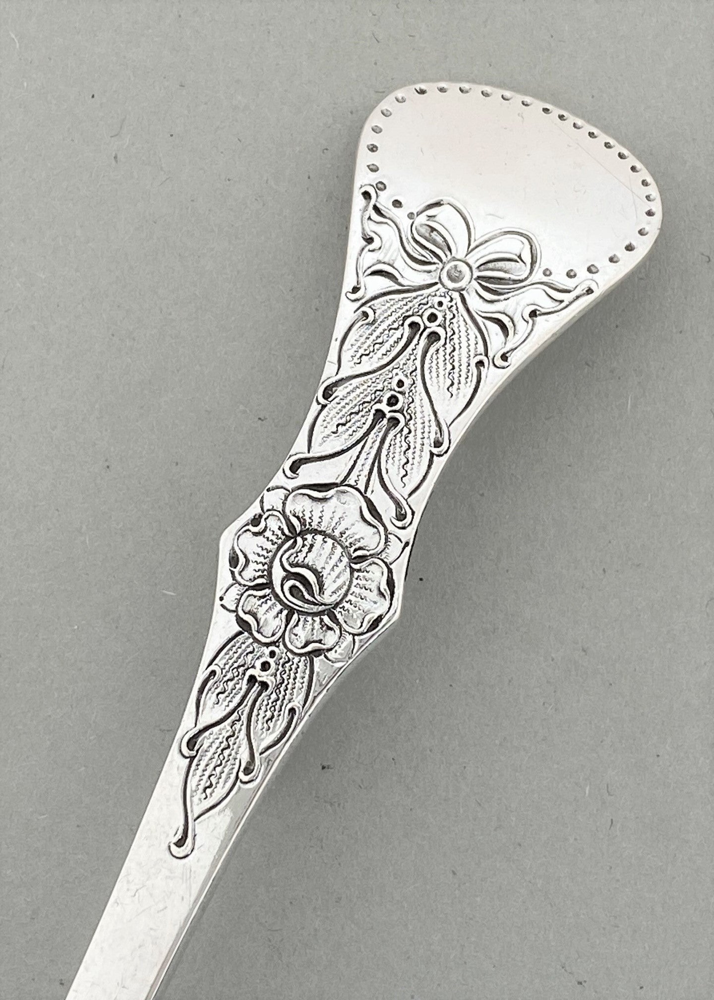 Vintage Rose sauce spoon with hook