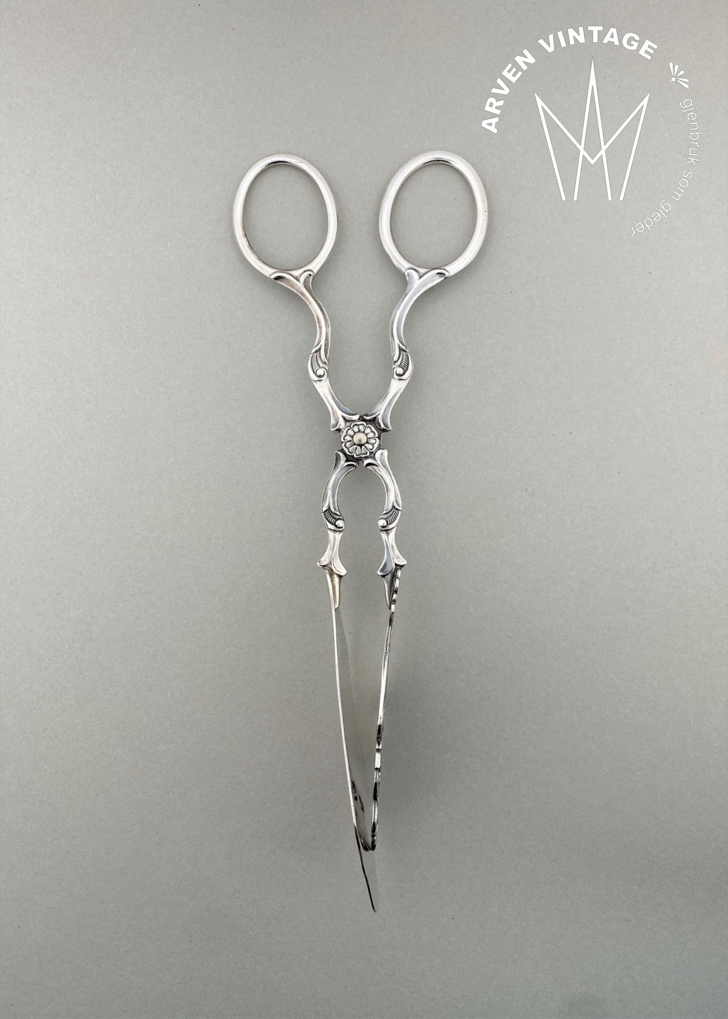 Vintage Viking Rose sandwich tongs