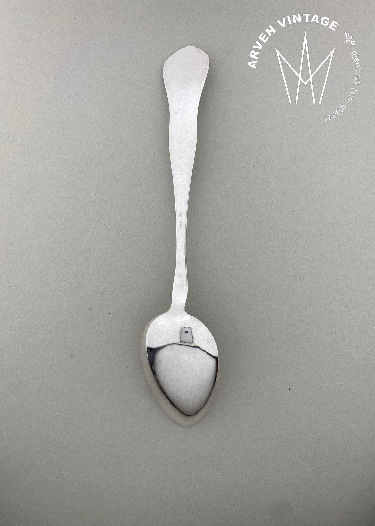 Vintage New shell small tablespoon