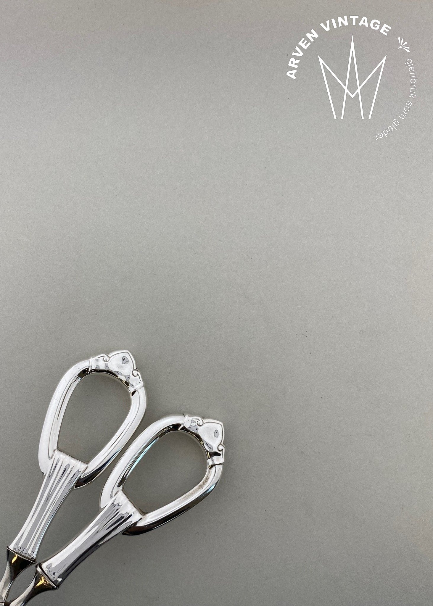 Vintage Princess sandwich tongs