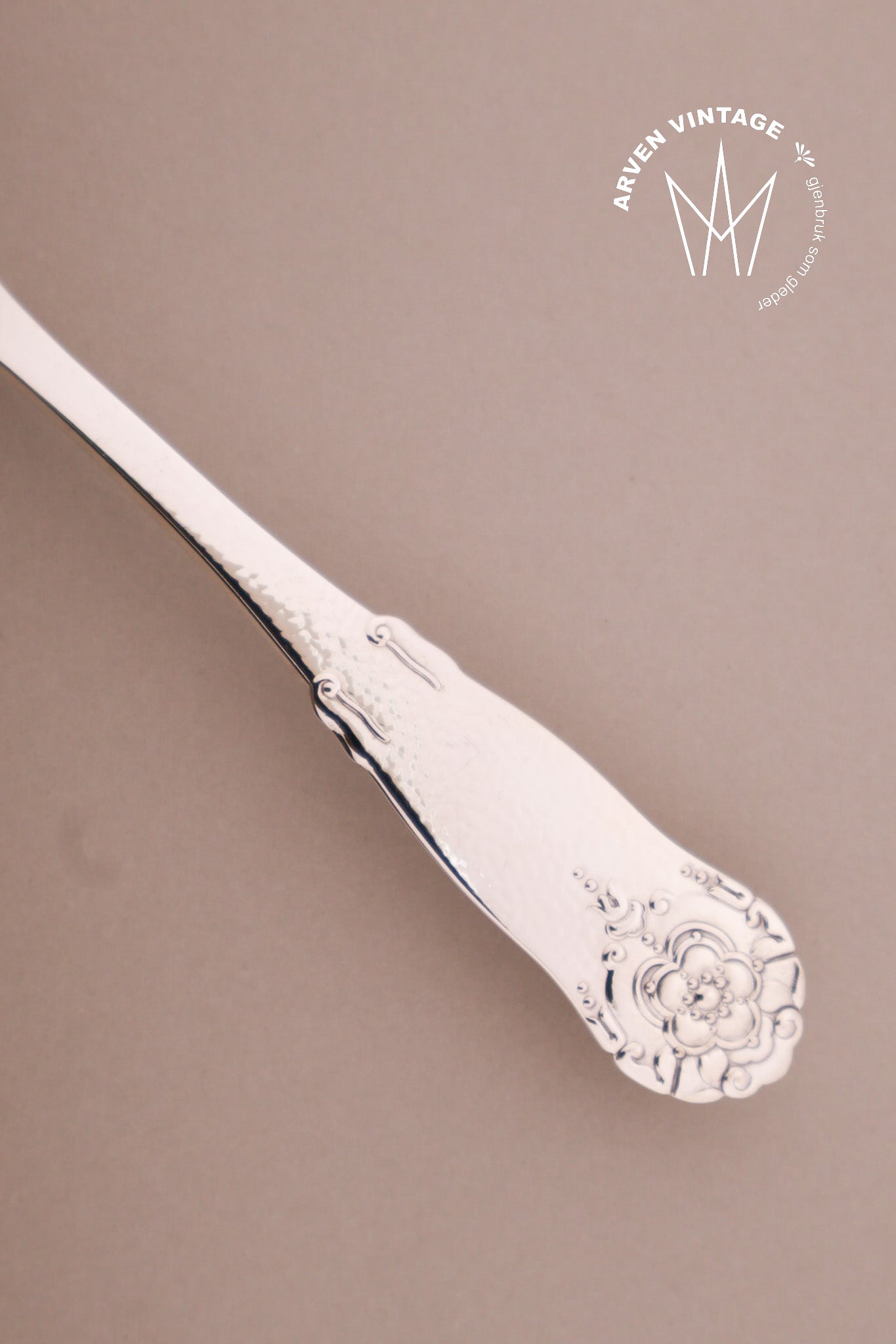 Vintage Hardanger kakespade