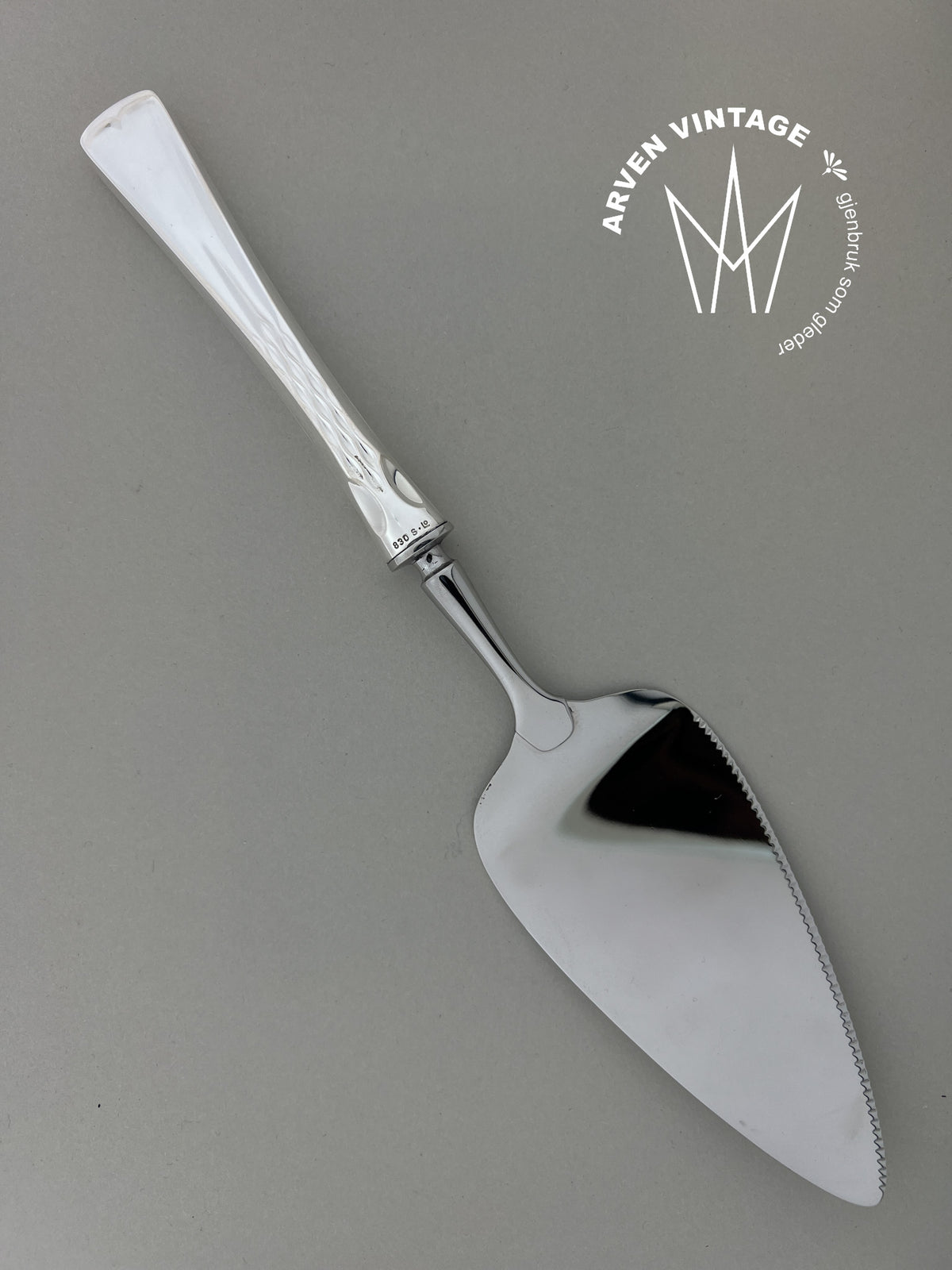 Vintage Silvia pie server