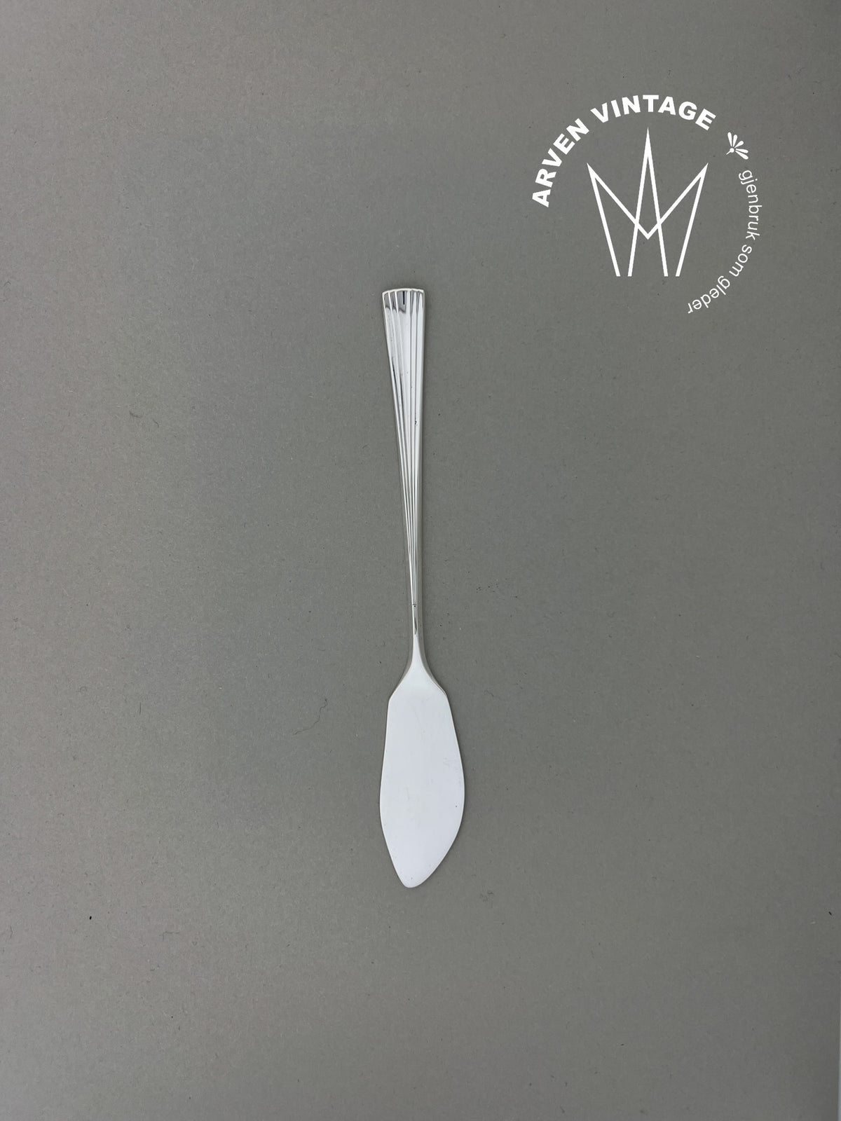 Vintage Sonja butter spreader