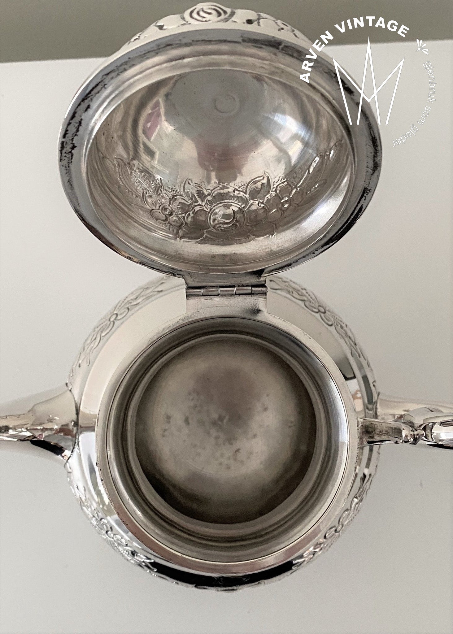 Vintage kaffekanne med gravering