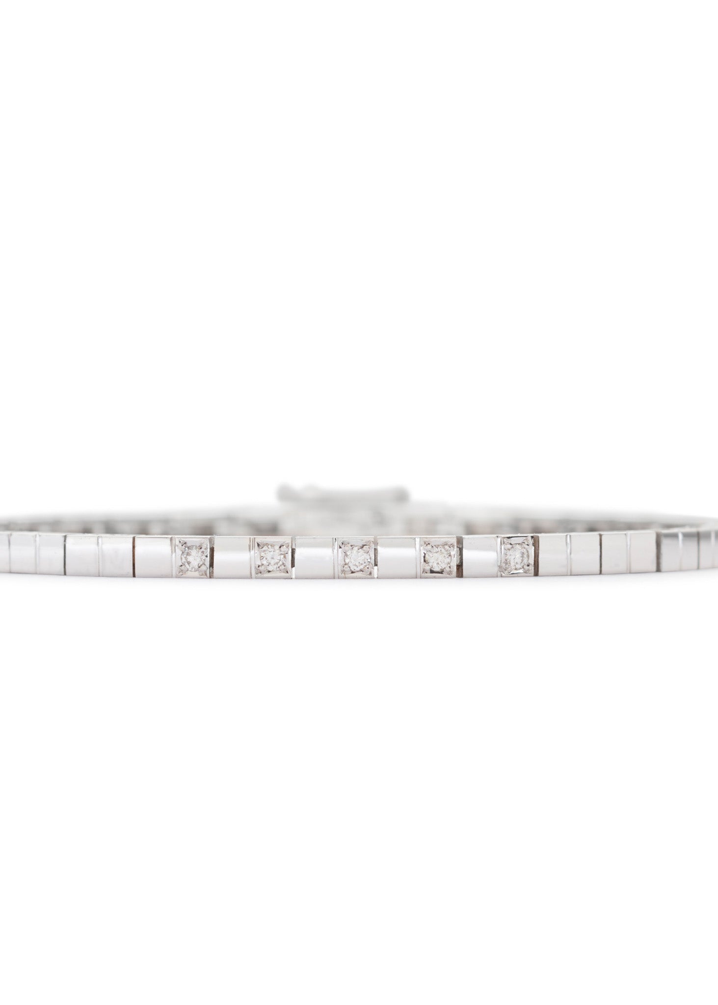 Alliance bracelet in white gold with diamonds 0.10 ct