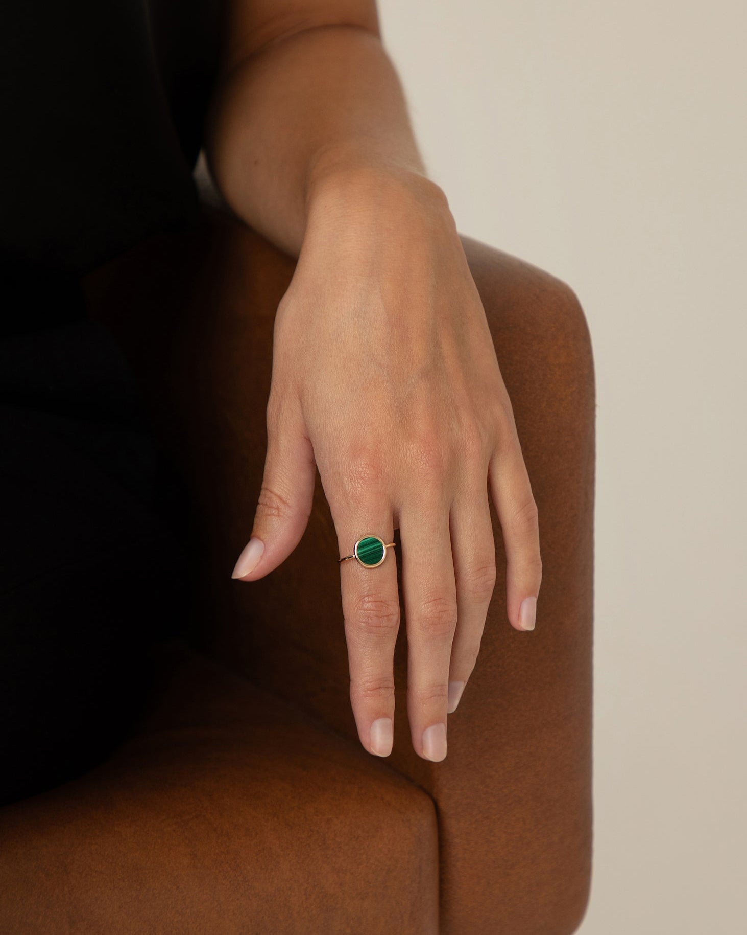 Ring gold malachite circle 10mm