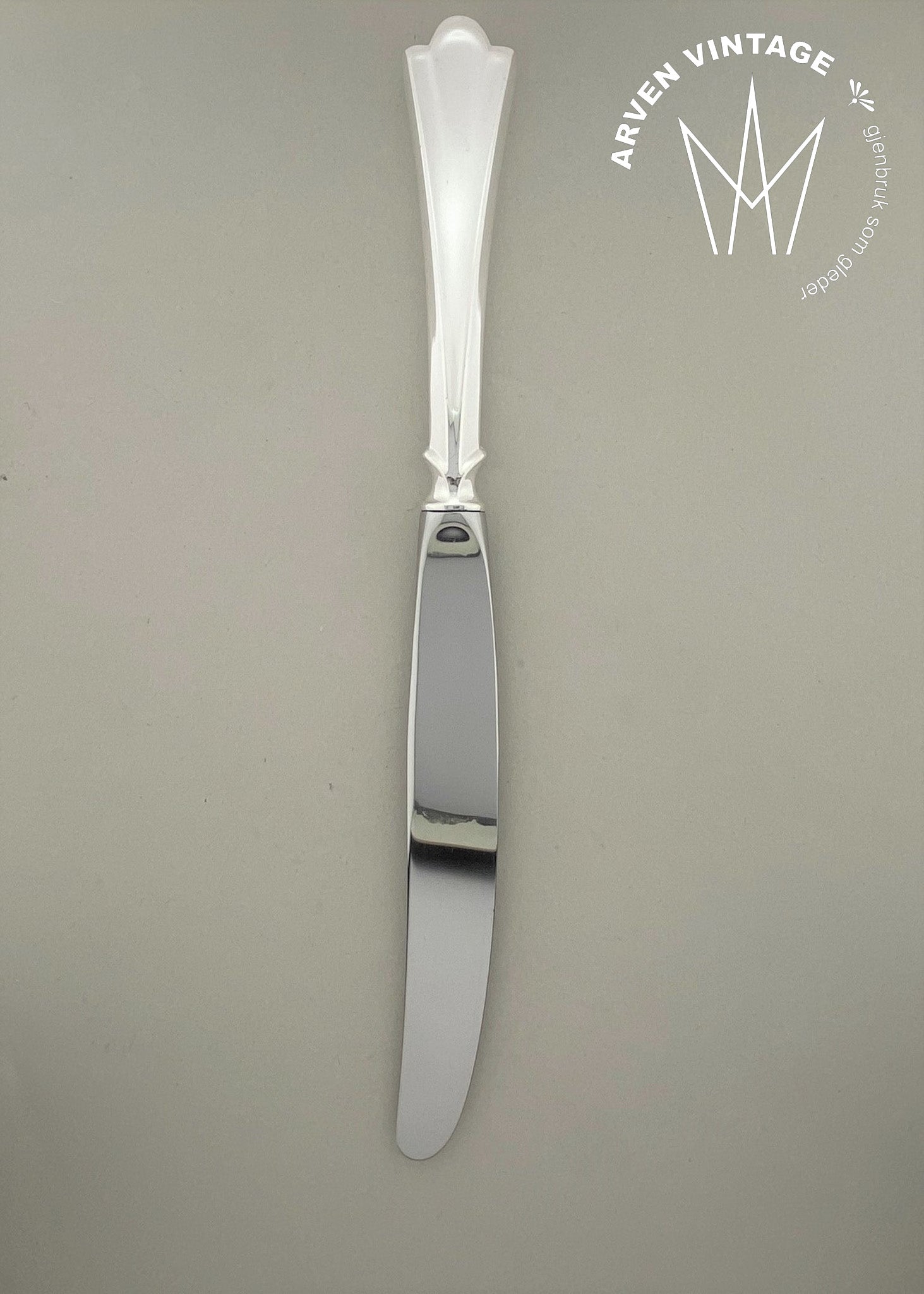 Vintage Lily large dinner knife