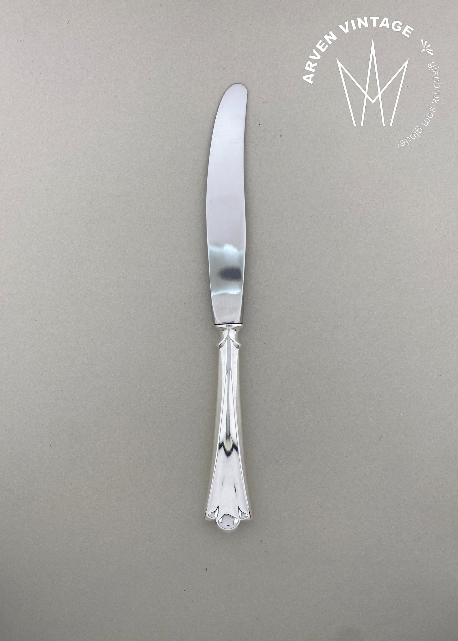 Vintage Lily fruit knife / children's knife