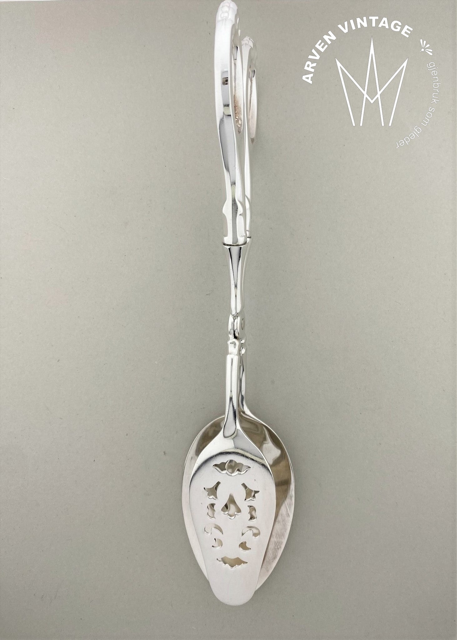 Vintage Lily sandwich tongs