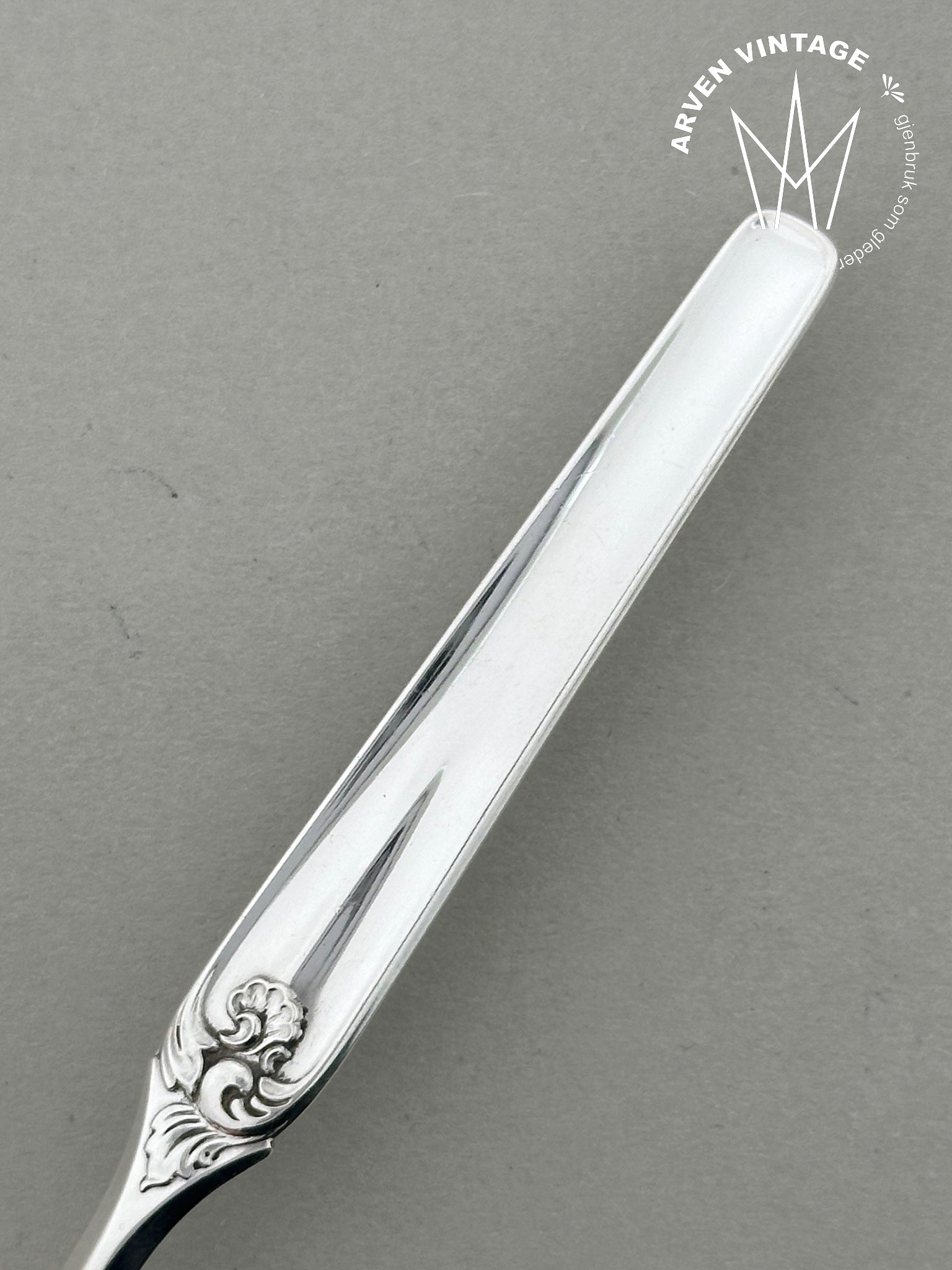 Vintage Elisabeth butter knife