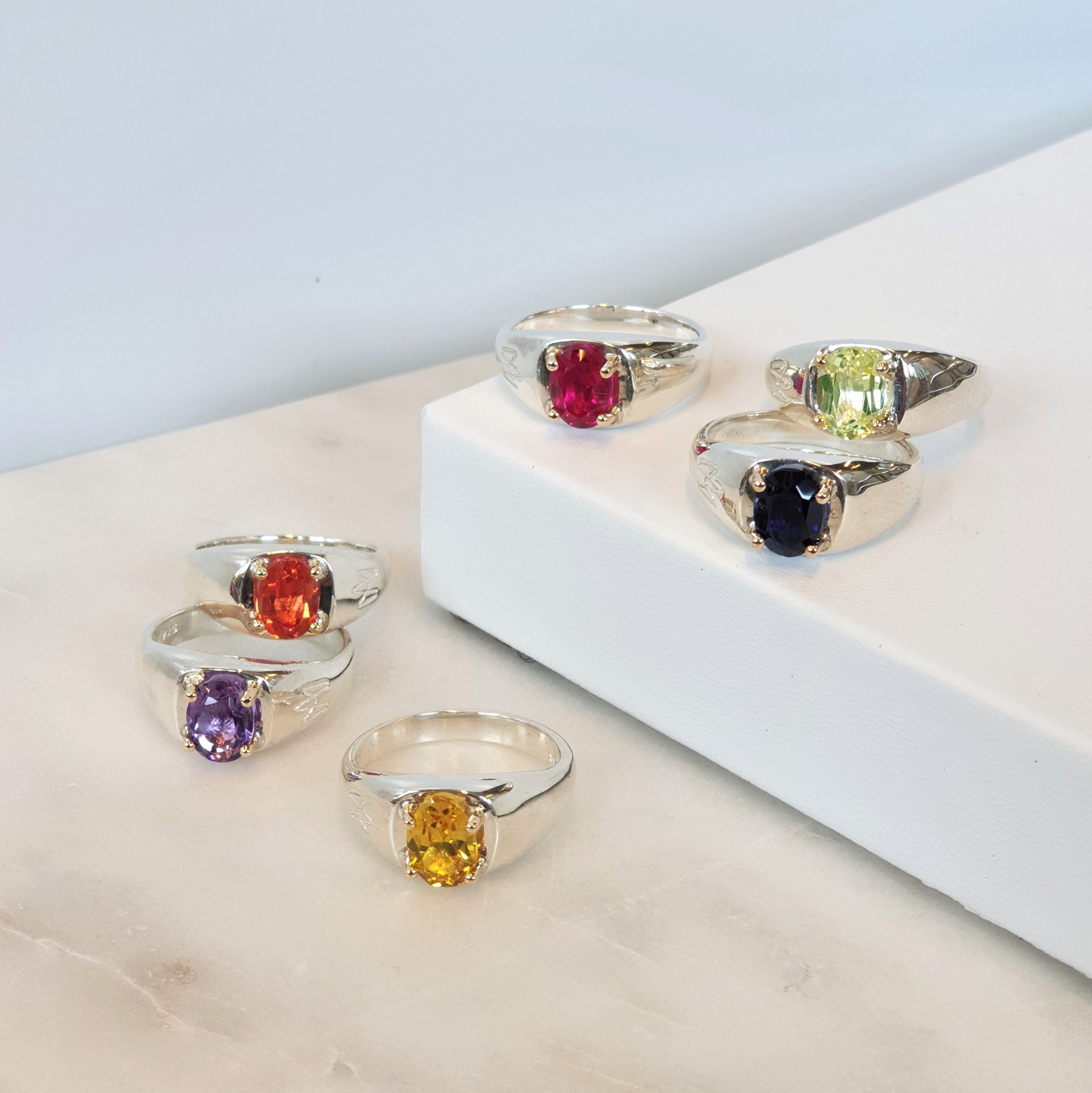 Billie ring in silver with synthetic Amethyst