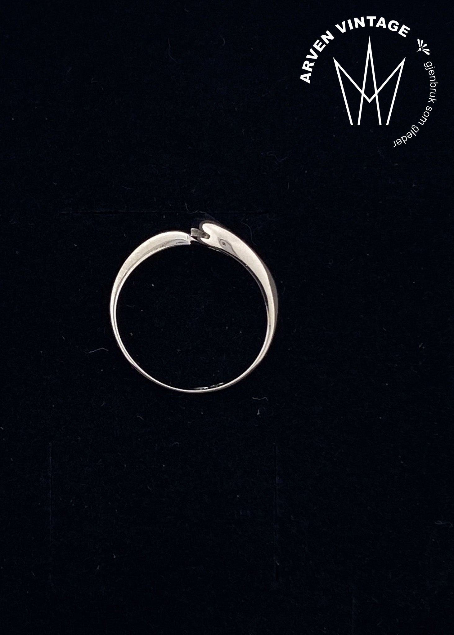 Vintage diamantring i 18K hvitt gull