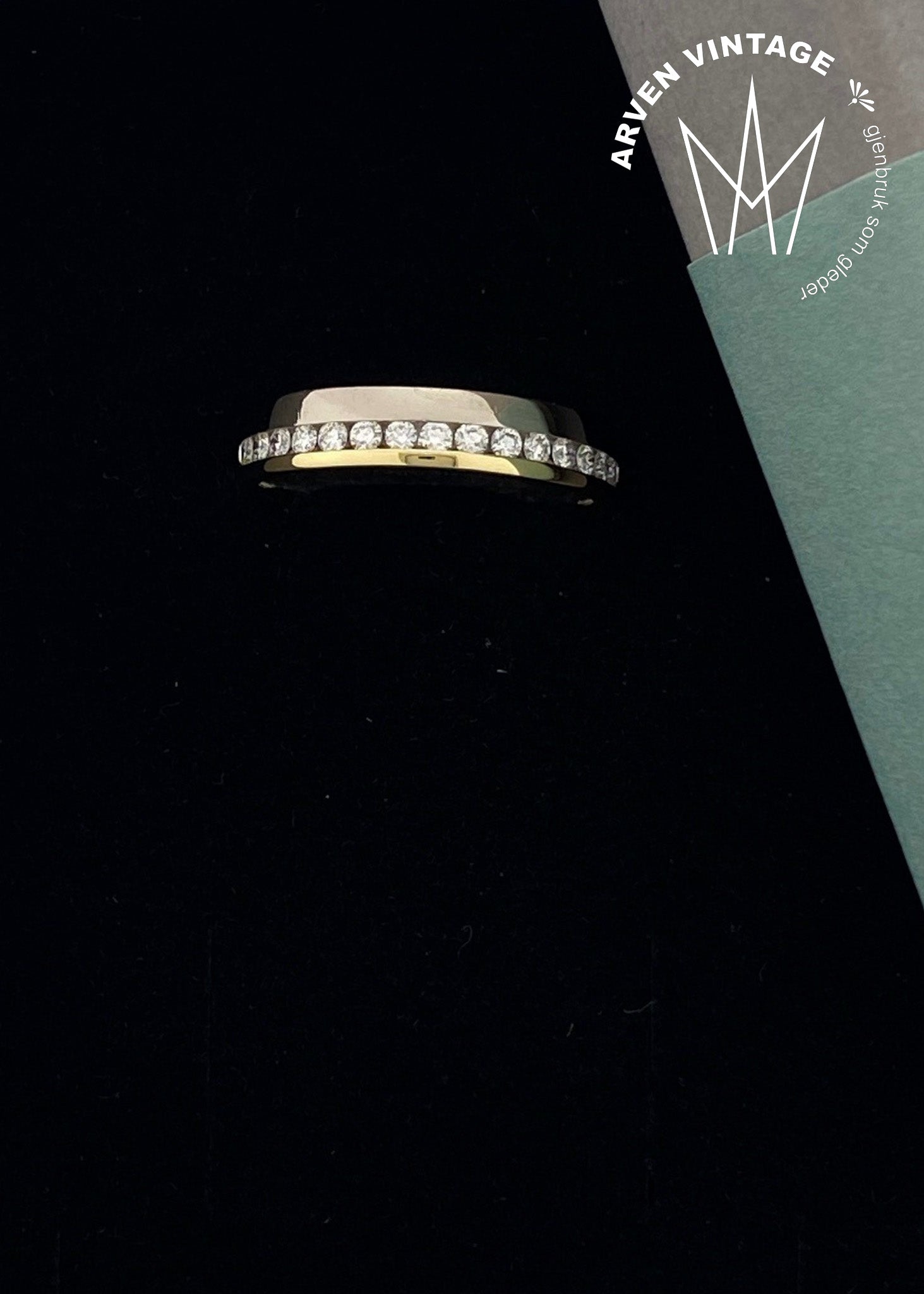 Vintage ring i 18K gult og hvitt gull med diamanter