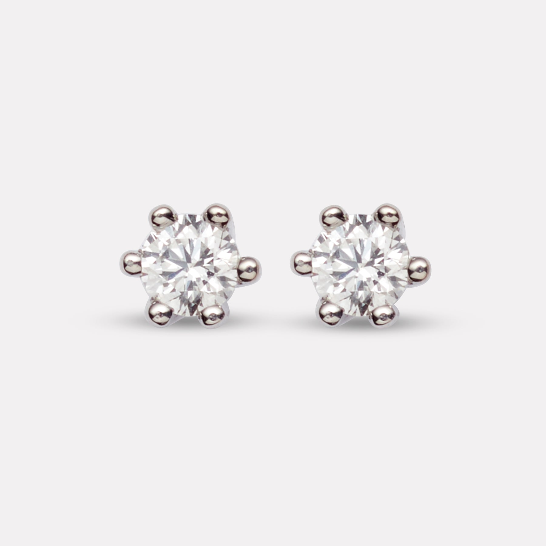 Marthe earrings in white gold with diamonds