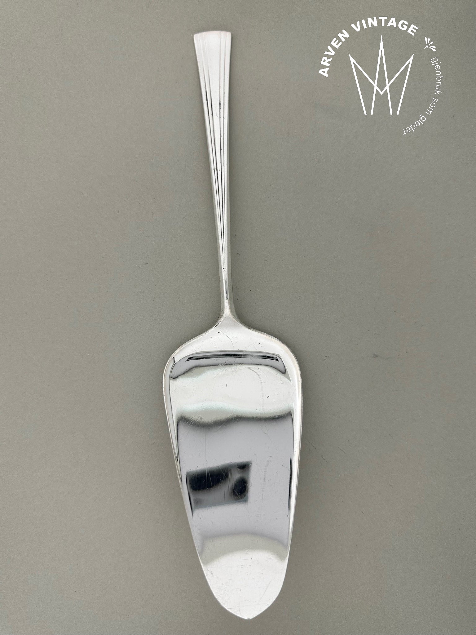 Vintage Sonja kakespade