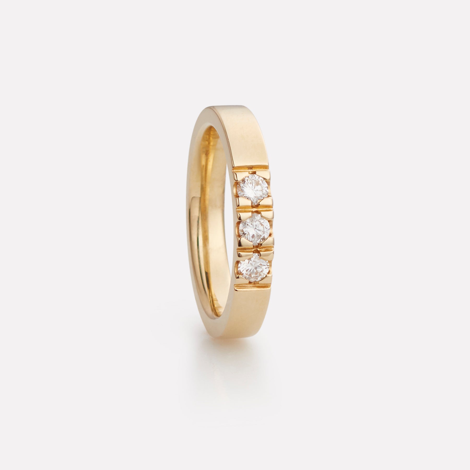 Alliance ring in yellow gold with diamond 