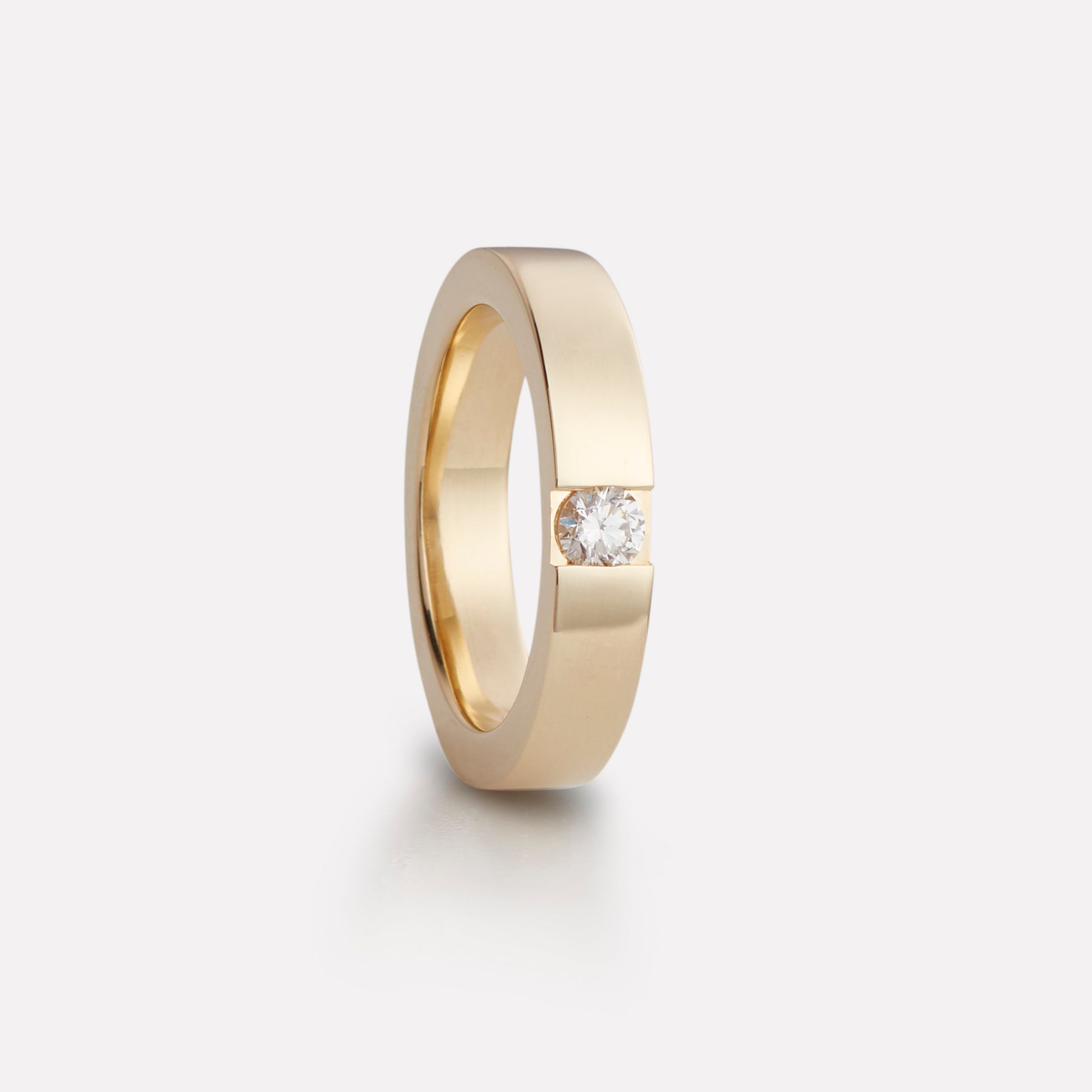 Stas ring in yellow gold with diamond, ladies
