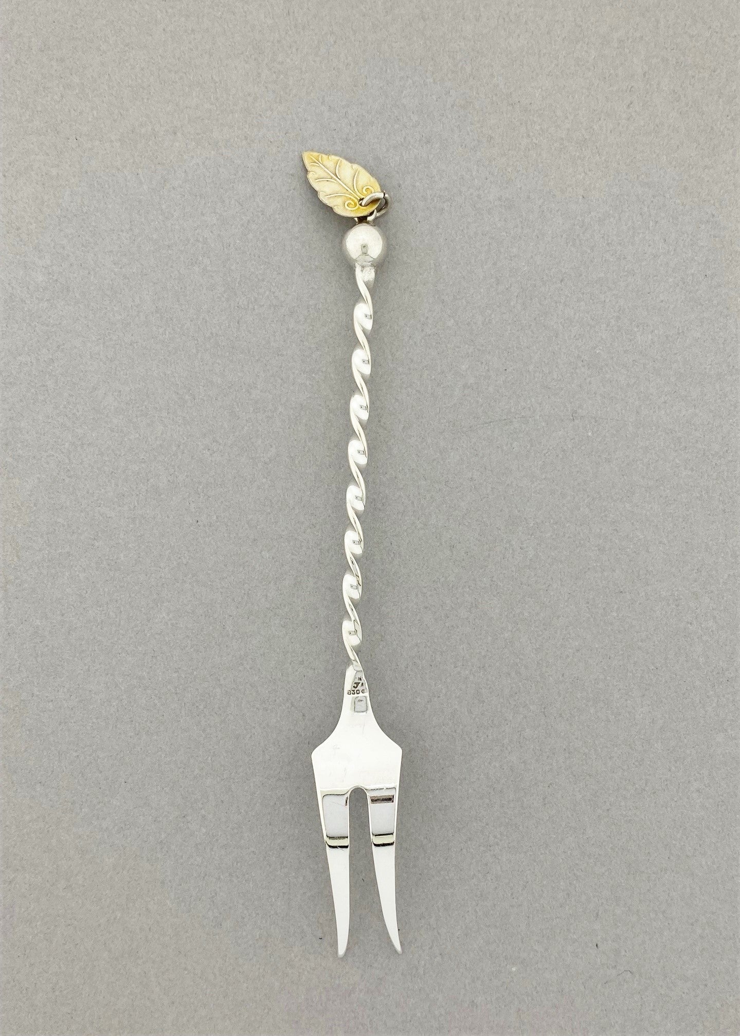 Party table silver tapas fork / lemon fork