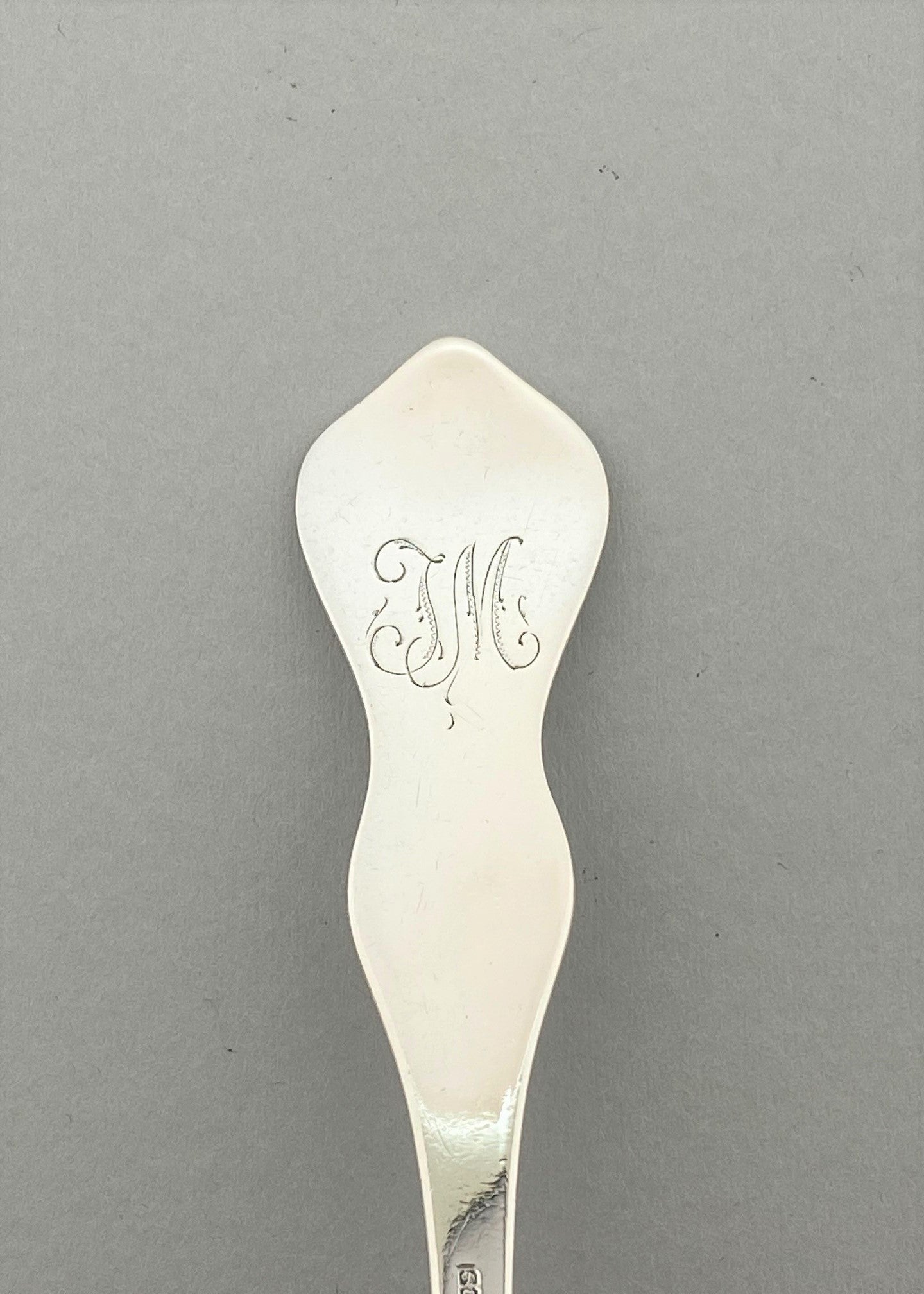 Vintage large tablespoon in unknown pattern with engraving